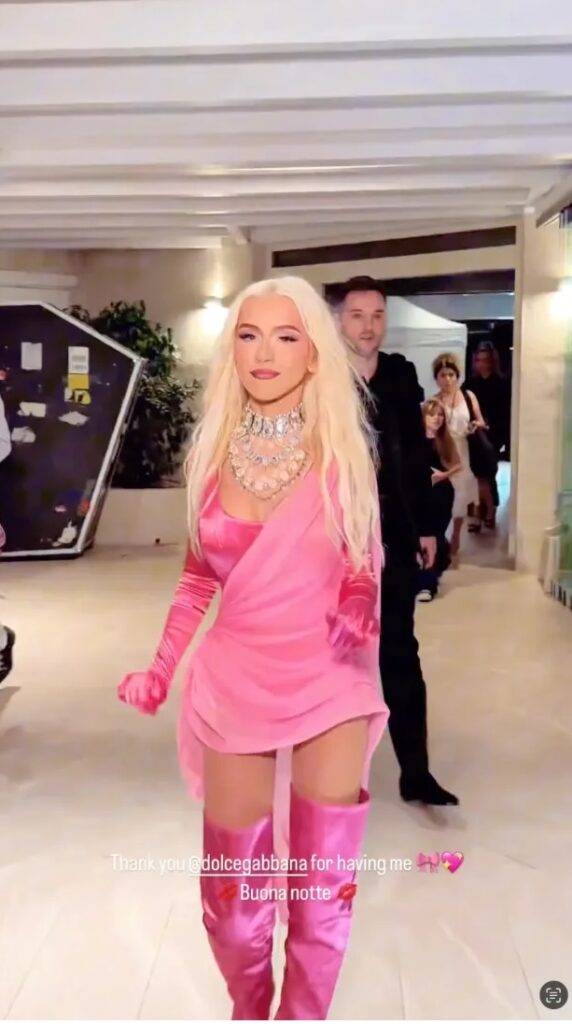 Christina Aguilera Rocks Pink At Dolce & Gabbana