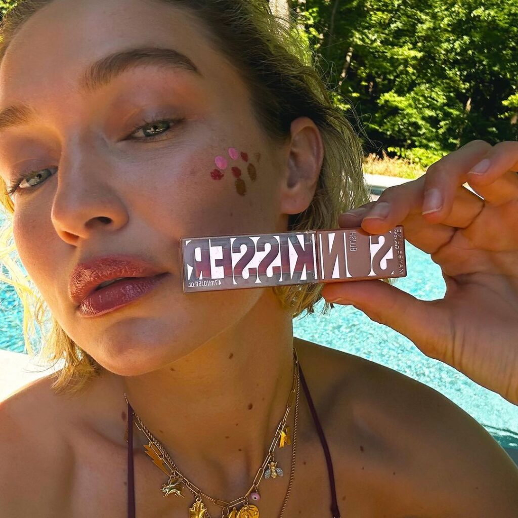 Gigi Hadid's Summer Selfies